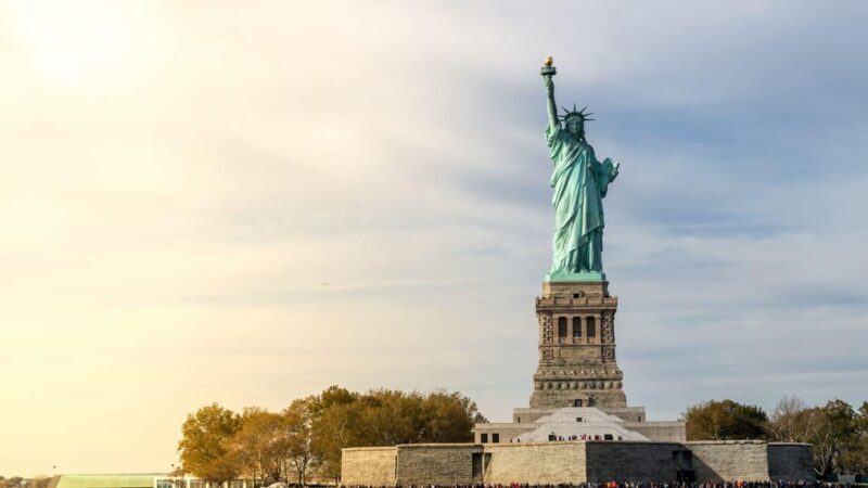 Best of New York City: Private Walking Tour with Local - Detailed Breakdown of Neighborhoods and Stops