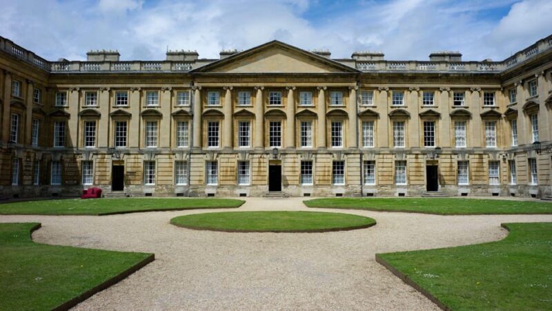 Best of Oxford: Private Walking Tour with a Local - Iconic Landmarks with a Personal Touch