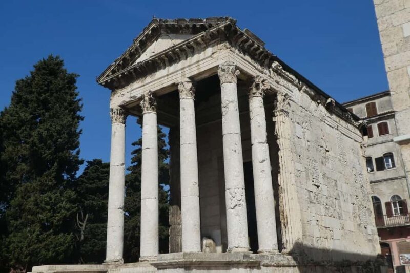 Best of Pula Private Walk Tour with a Professional Guide - Key Points