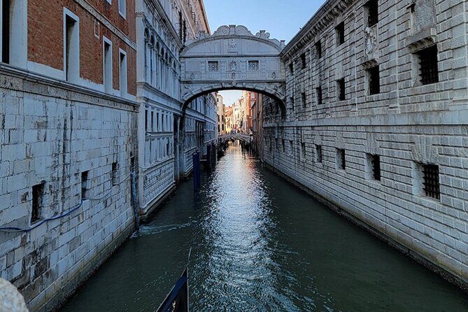 Best Of Venice: Saint Mark's Basilica, Doges Palace with Guide and Gondola Ride - Who Should Choose This Tour?
