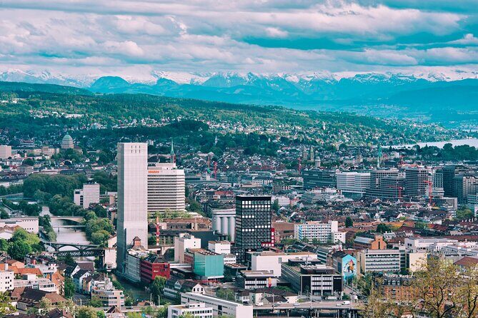 Best of Zürich & Surroundings: Walking Tour, Cable Car and Ferry - Transportation and Group Dynamics