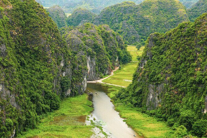 Best Seller Day Tour from Hanoi to Ninh Binh in 2024 - 2025 - Who Is This Tour Best For?