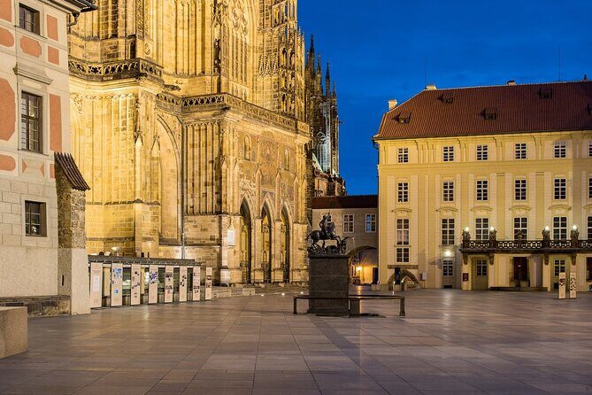 Best views of Prague by night - The Sum Up