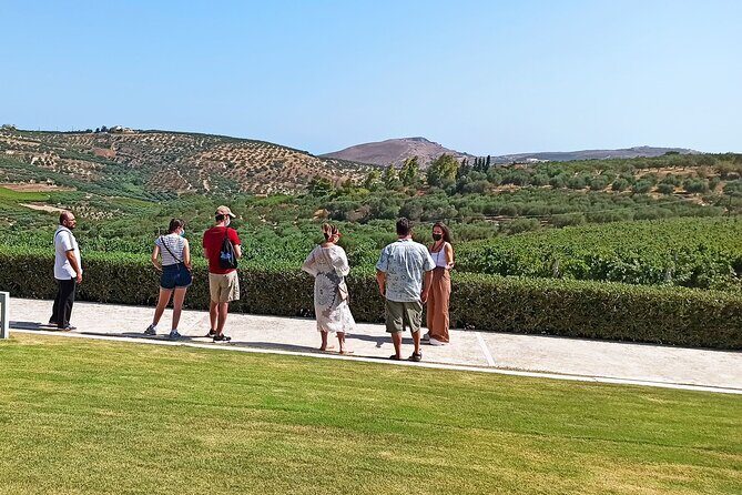 Best Wines of Crete: Wine Tasting Tour & traditional Lunch - The Wines and Food