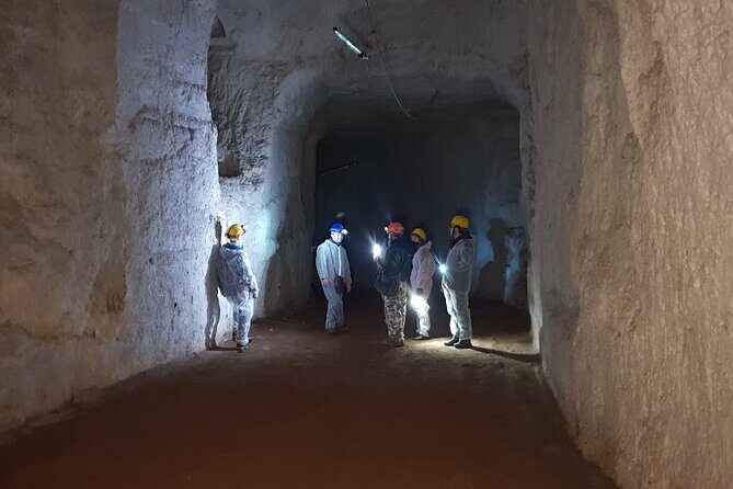 Between catacombs and ancient quarries, in the largest underground of Rome - FAQ