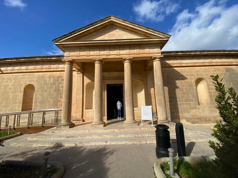 Between Creations and Miracles: Handicrafts and the Basilica of Mosta TOUR IN PORTUGUESE - Why This Tour Works Well for You