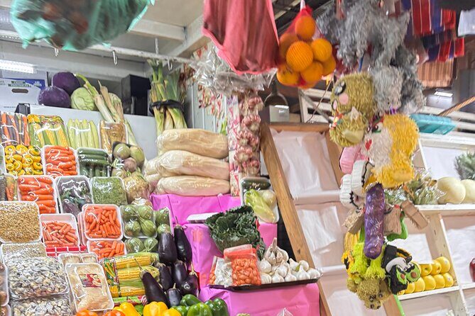 BETWEEN MILAGROS FLAVORS AND SECRETS Urban Tour - A Detailed Look at the Tour Experience