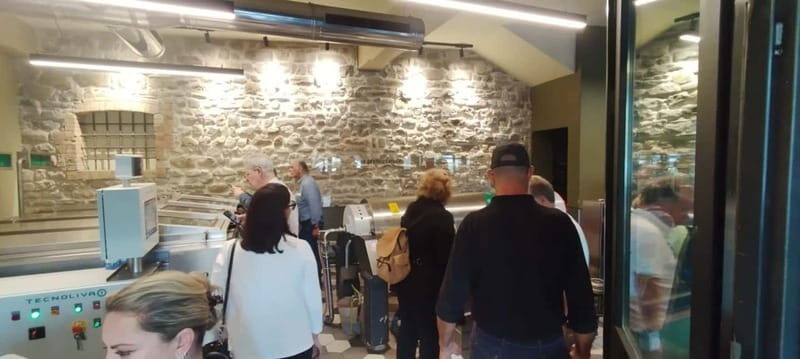 Bevagna: tour of the oil mill with guided tasting - Exploring the Bevagna Oil Mill Tour: A Tasty Journey into Italy’s Olive Oil Heritage