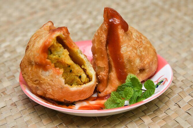 Bhubaneswar Food Crawl (2 Hours Guided Local Food Tasting Tour) - Who Should Consider This Tour?