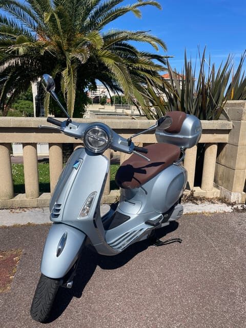 Biarritz: Vespa scooter rental for the day - The Day-to-Day of the Scooter Experience
