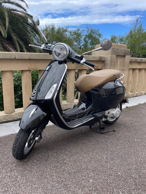Biarritz: Vespa scooter rental for the day - Frequently Asked Questions