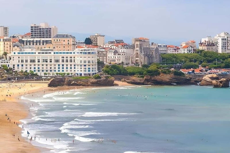 Biarritz: Walking Tour with a true native Basque ! - Key Points