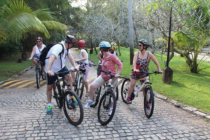 Bicycle & Houseboat Tour - Key Points