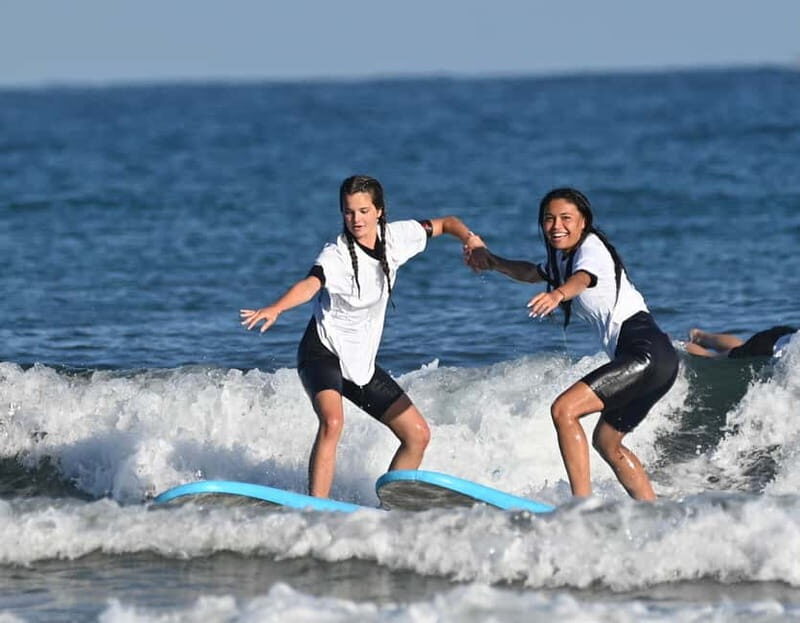 Bidart: Enjoy surfing with experienced and friendly teachers - Key Points