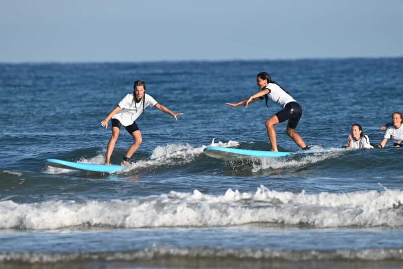 Bidart: Enjoy surfing with experienced and friendly teachers - Included Gear and Extras