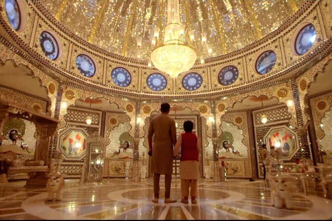Big Bollywood Studio only Tour with Meal : From Pune - Key Points