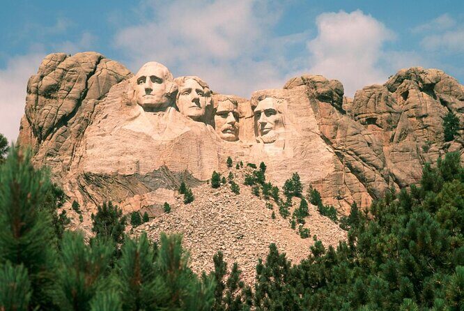 BIG - Mt Rushmore & Crazy Horse & Bison Safari-Needles-Iron Mtn - Key Points