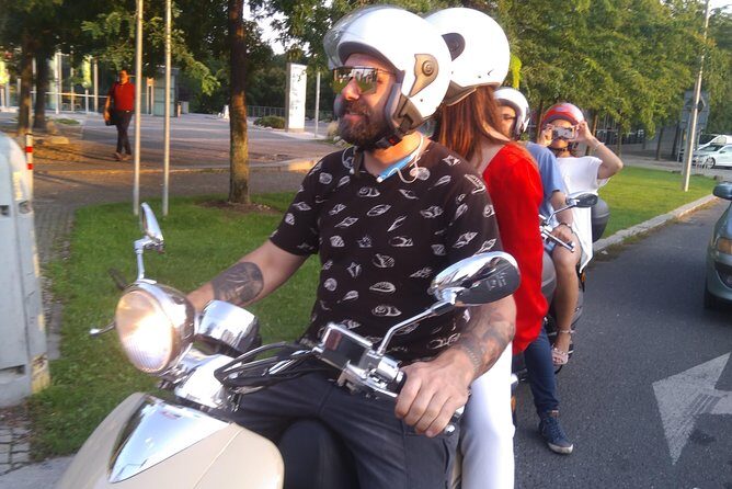 Big scooter tour of Prague, for two (audio guide) - FAQs