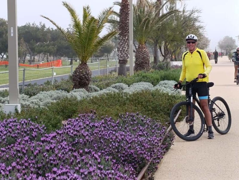 Bike rental: Port of Cagliari, Su Siccu, Nervi Park, Molentargius - Key Points