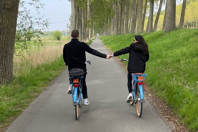 BikeTour Bruges & Damme in Spanish and English - Practical Details and Tips
