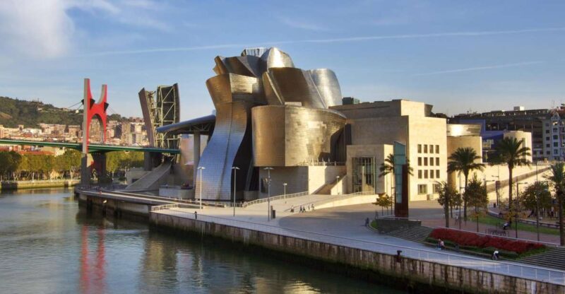 Bilbao: Classic & Modern Guided Walking Tour with Pintxos - Who Should Consider This Tour?