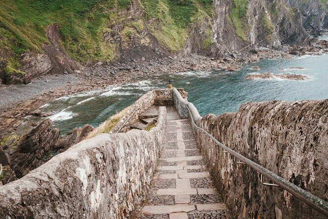 Bilbao: Gaztelugatxe, Bermeo, Mundaka and Gernika with Txakoli - The Sum Up