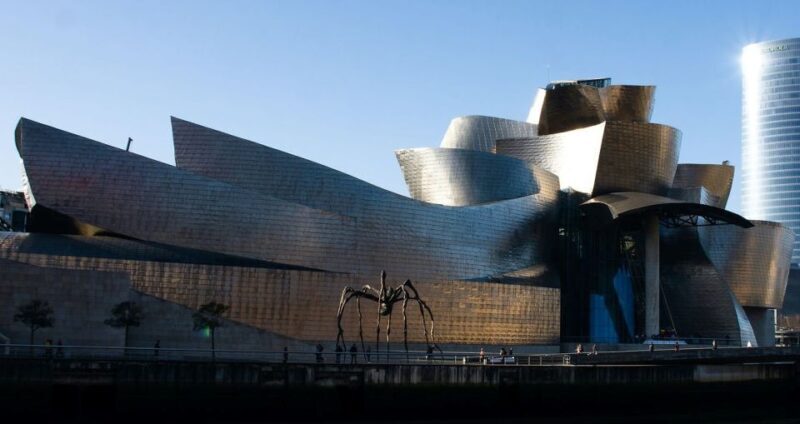 Bilbao: Guggenheim Museum Visit & Private Walking Food Tour - Culinary Adventures: Market, Pintxos, and Plazas