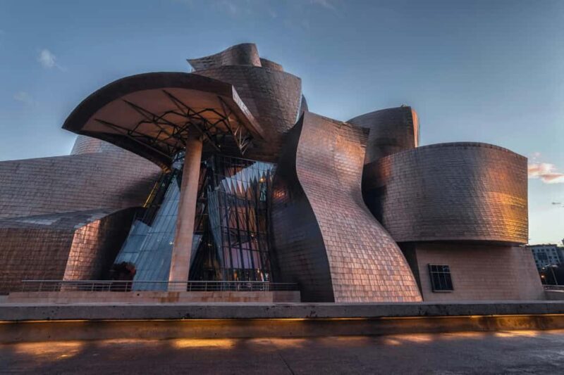Bilbao: Historical Walking Tour and Highlights - Practical Tips for Visitors