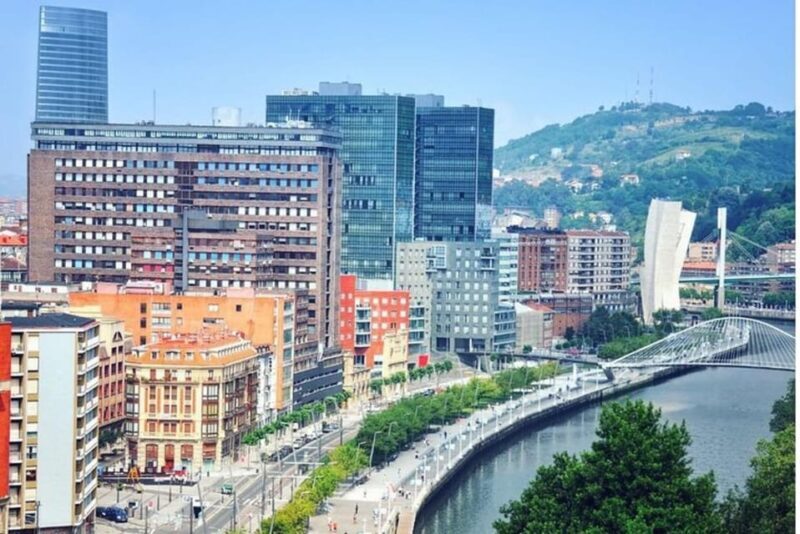 Bilbao : Private Custom Walking Tour with a Local Guide - The Sum Up