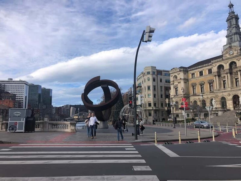 Bilbao: Private walking tour of the old town - A Deep Dive into the Bilbao Old Town Walking Tour