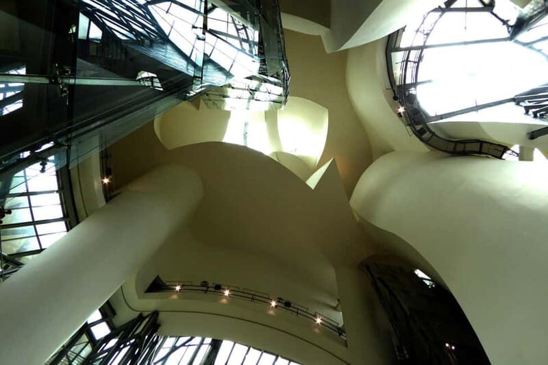 Bilbao: Titanium & Glass - Private Tour (German/English) - Key Points