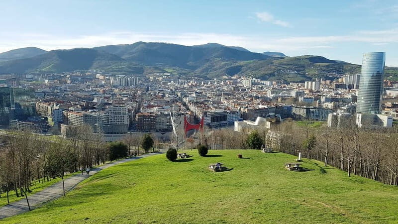 Bilbao Walking Tour and cable car in spanish - Why This Tour Works