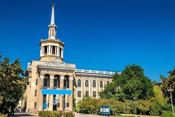 Bishkek Must-See Walking Tour With A Guide - A Detailed Look at the Bishkek Must-See Walking Tour