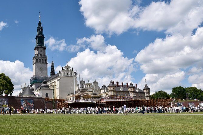 Black Madonna Czestochowa Jasna Gora Private Tour From Krakow - The Experience: What to Expect on the Tour