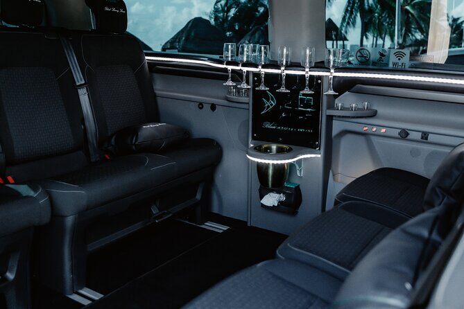 Black Van from Cancun One Way Airport - Key Points