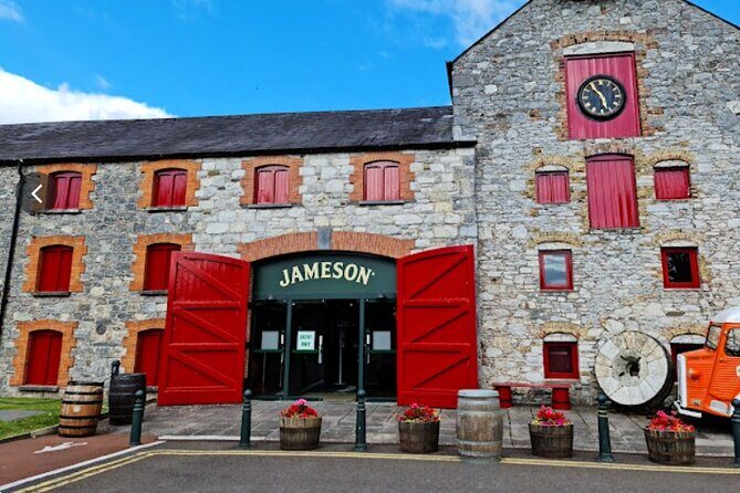 Blarney Castle and Jameson Midleton Distillery Private Day Tour - A Deep Dive into the Experience