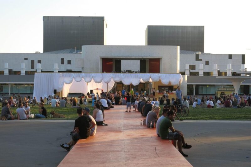 Blick hinter die Kulissen Führung: Staatstheater Darmstadt - The Workshops: Where Creativity is Made
