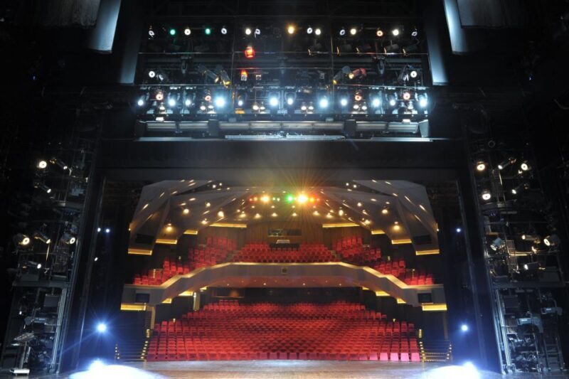 Blick hinter die Kulissen Führung: Staatstheater Darmstadt - The Overall Experience and Practicalities