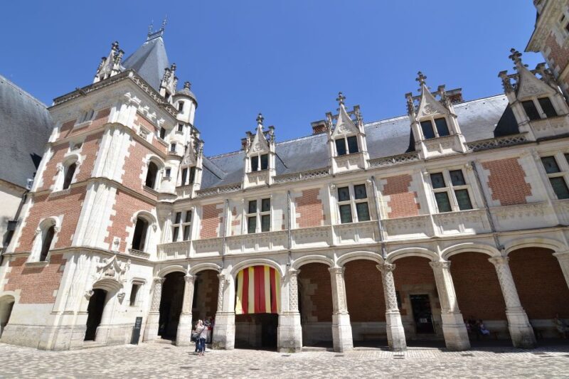 Blois: Private Tour of Blois Castle with Entry Tickets - Key Points