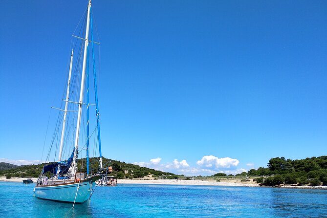 Blue Cave, Blue Lagoon, Pakleni Islands Group boat tour from Hvar - The Sum Up