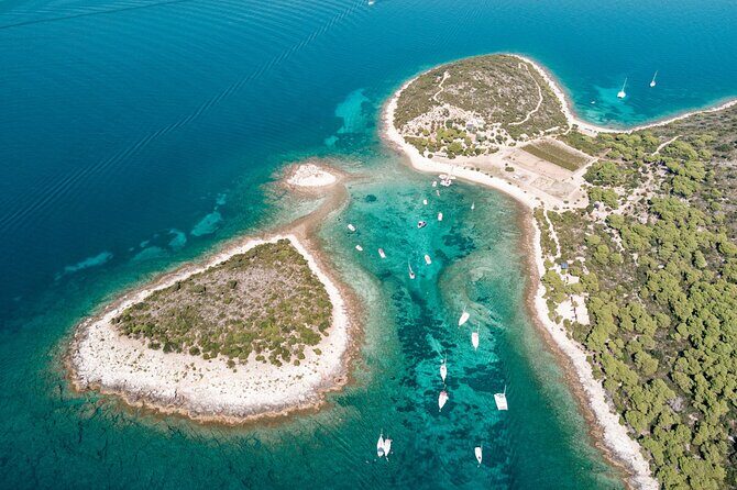 Blue Cave Full-Day Boat Tour with Hvar and 5 Islands - Key Points