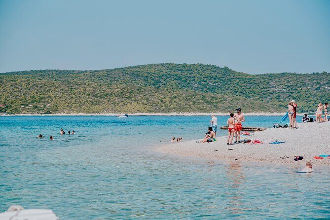 Blue cave, Mamma Mia and Hvar, 5 islands speedboat tour - FAQ