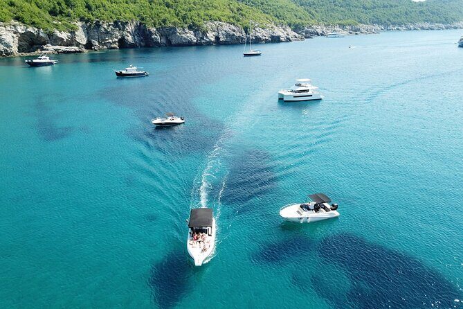 BLUE CAVE private speedboat tour with drinks - Key Points