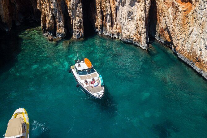 Blue & Green cave tour with yacht from town Hvar - Authentic Experiences and Guest Insights