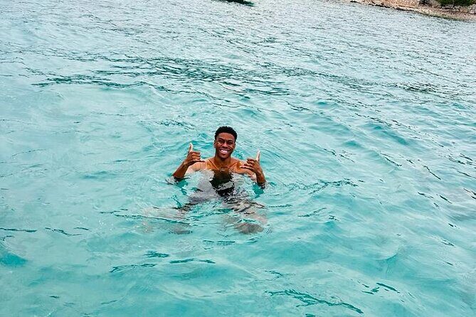 Blue Lagoon Tour from Split with Bottled Water and Wine Included - The Perfect Audience for This Tour