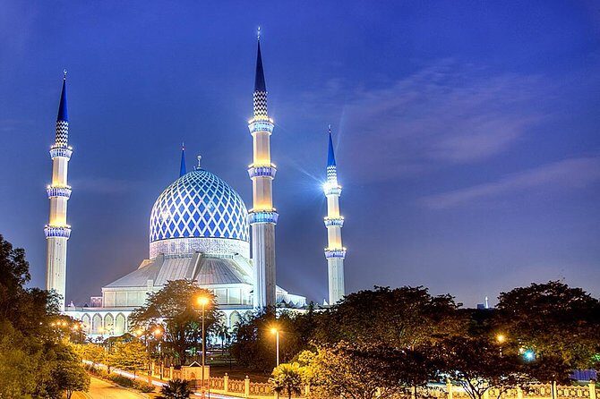 Blue Mosque And Batu Caves Tour From Kuala Lumpur - Key Points