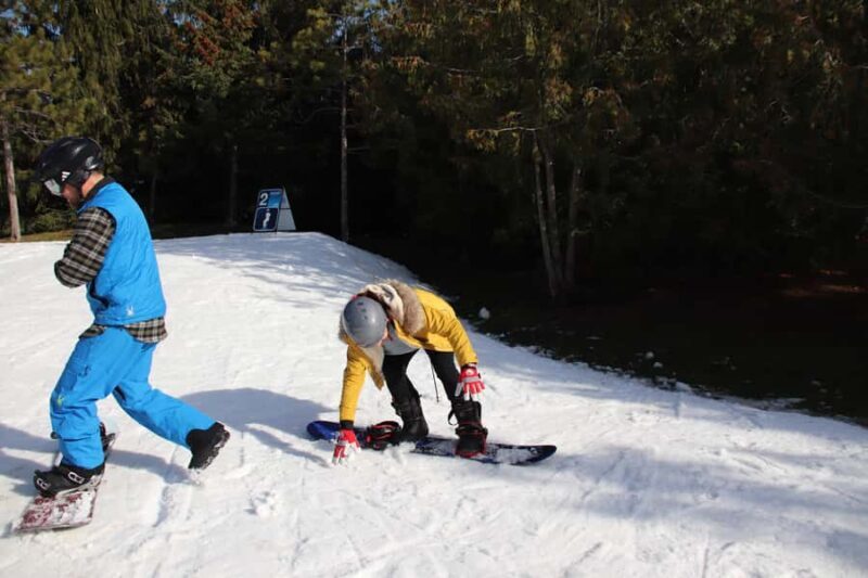 Blue Mountain: Skiing or Snowboarding for Beginners - Key Points