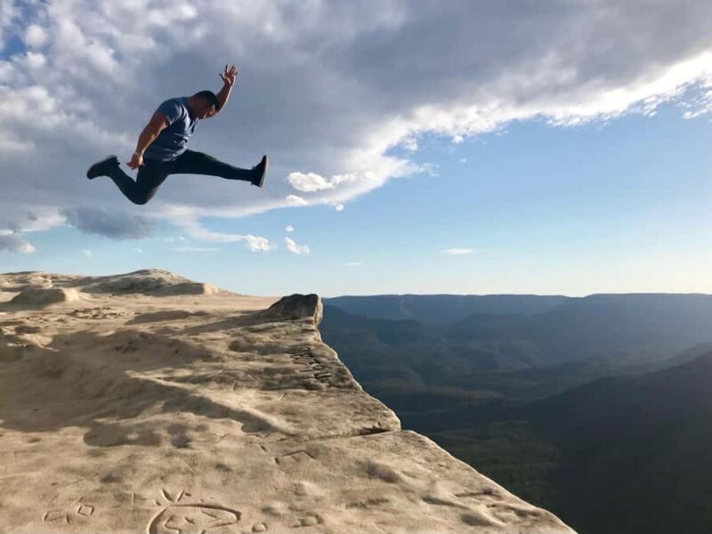 Blue Mountains day tour with Cruise, Scenic world pass & Zoo - An In-Depth Look at the Blue Mountains Day Tour