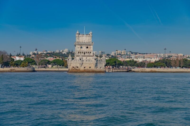 Bluemotion Lisbon: Sailing tour in Tagus River - Key Points
