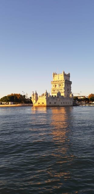 Bluemotion Lisbon: Sunset sailing tour in Tagus River - FAQ